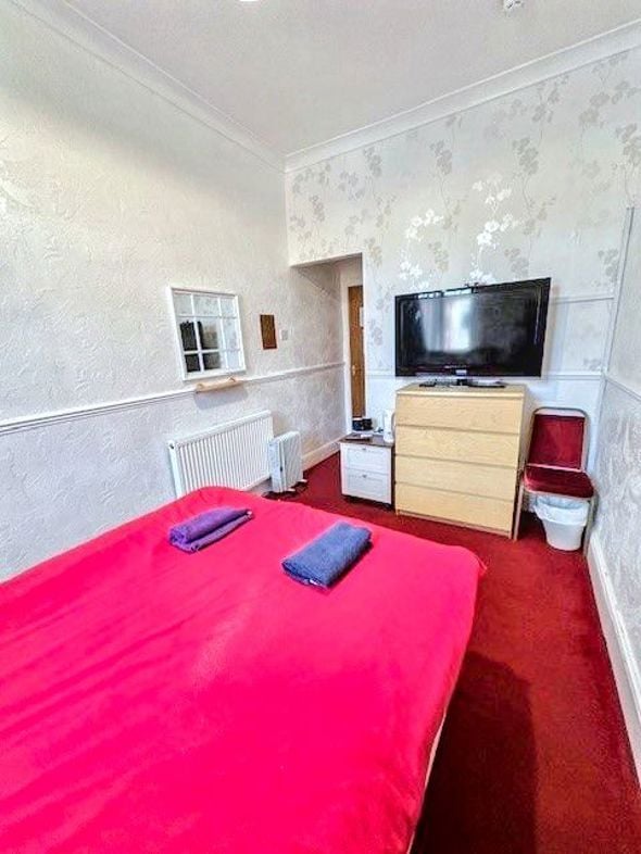 Pembroke Hotel, 17, Blackpool, Lancashire, FY1 1RN