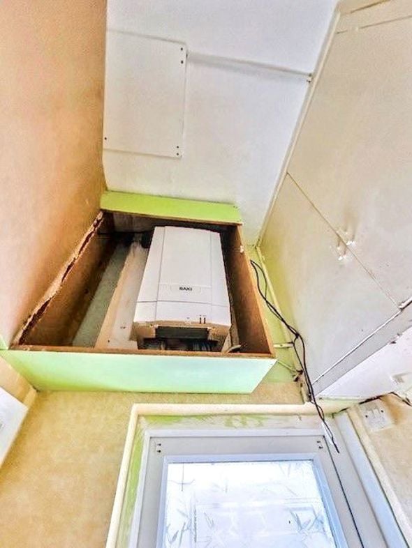 Pembroke Hotel, 17, Blackpool, Lancashire, FY1 1RN