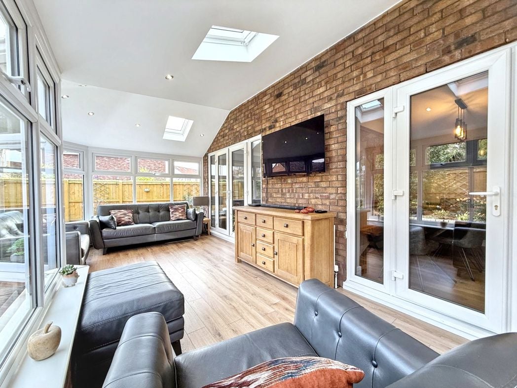 Property image 13 of 28