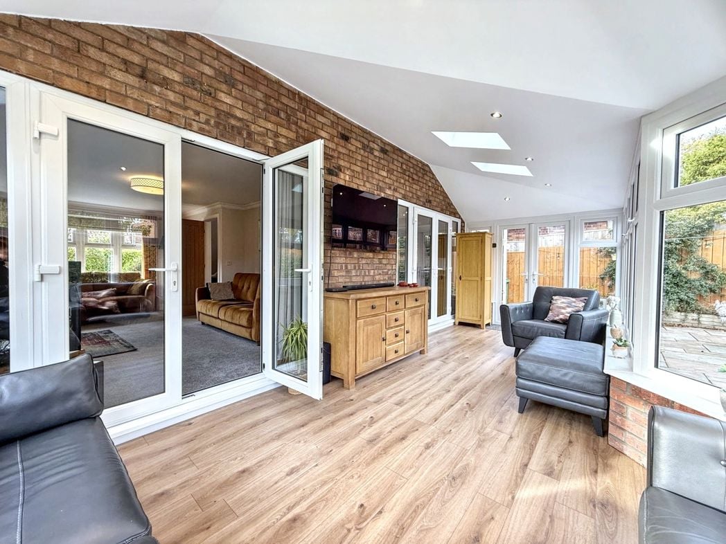 Property image 12 of 28