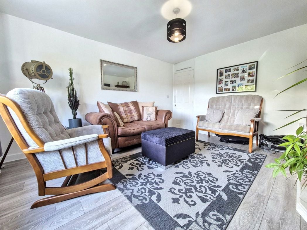 Property image 5 of 18