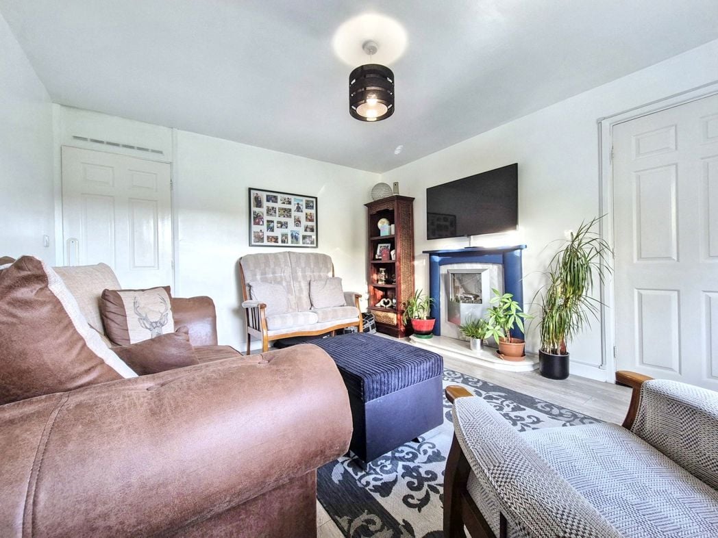 Property image 6 of 18
