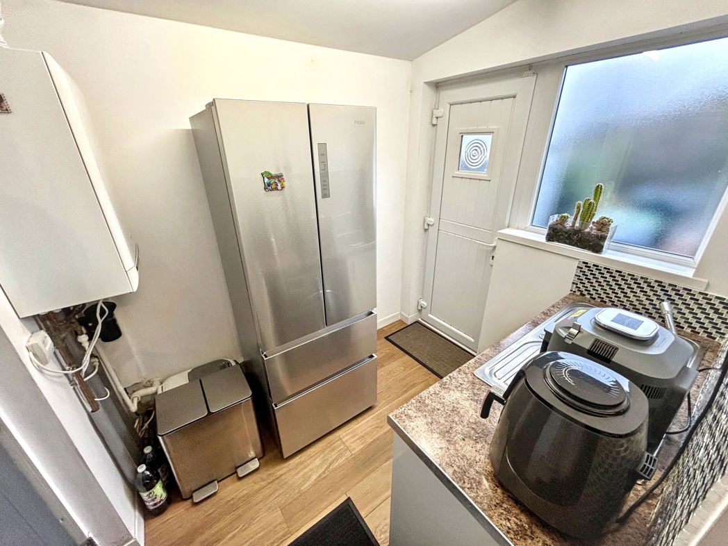 Property image 9 of 23