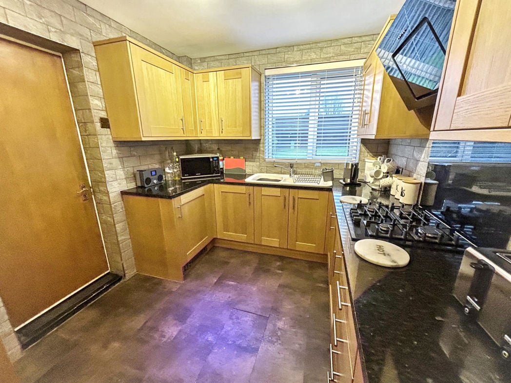 Property image 8 of 23