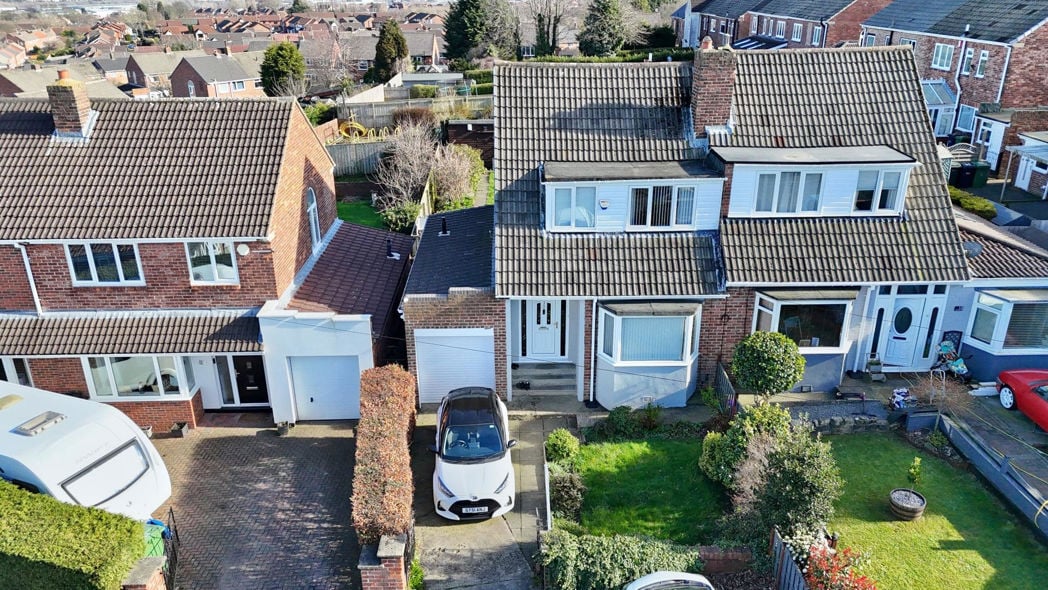 Property image 3 of 23