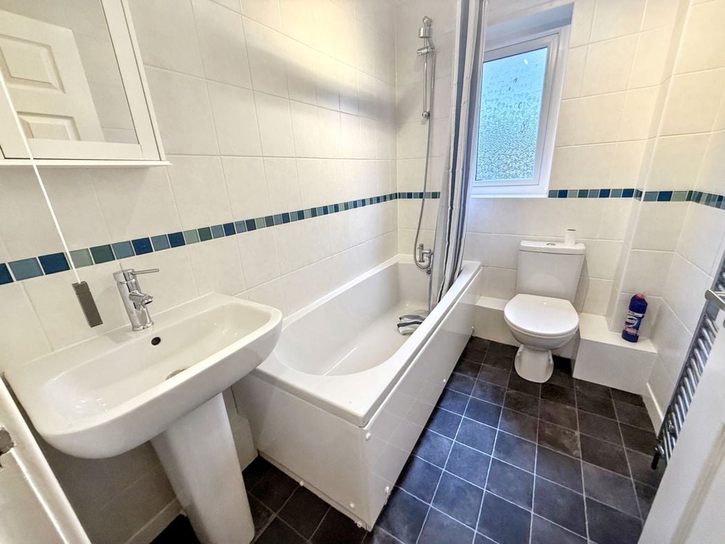 Property image 9 of 11