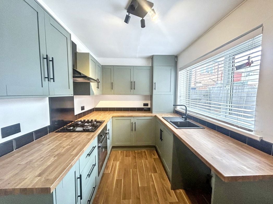 Property image 2 of 14