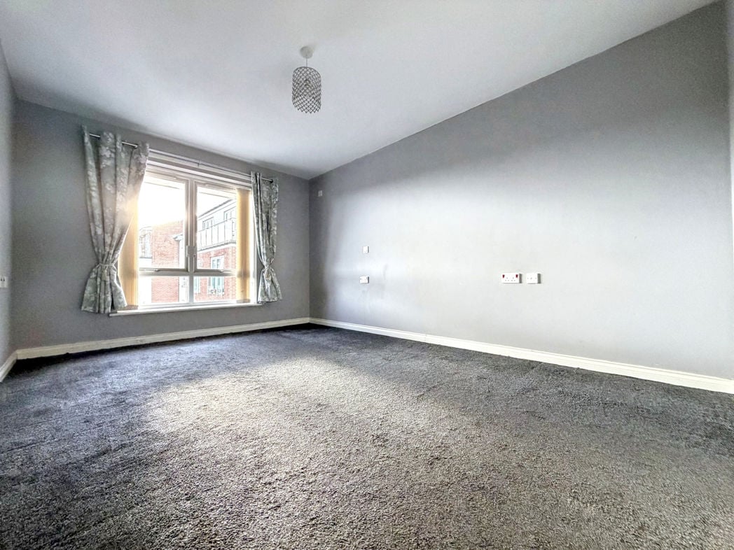 Property image 8 of 23