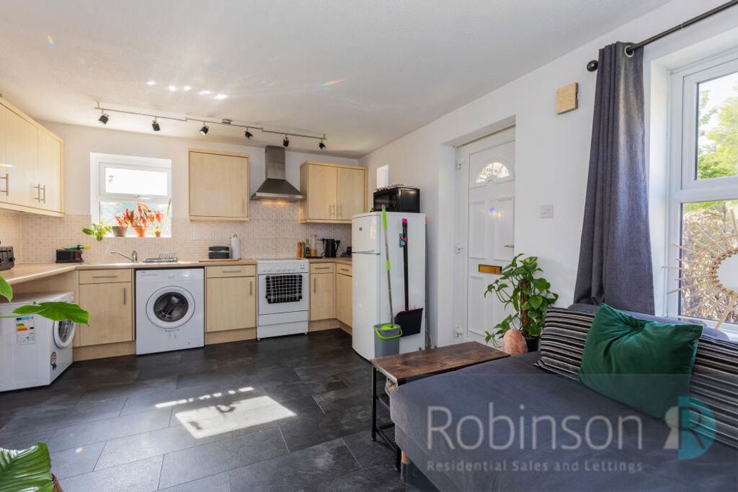 Property image 5 of 8