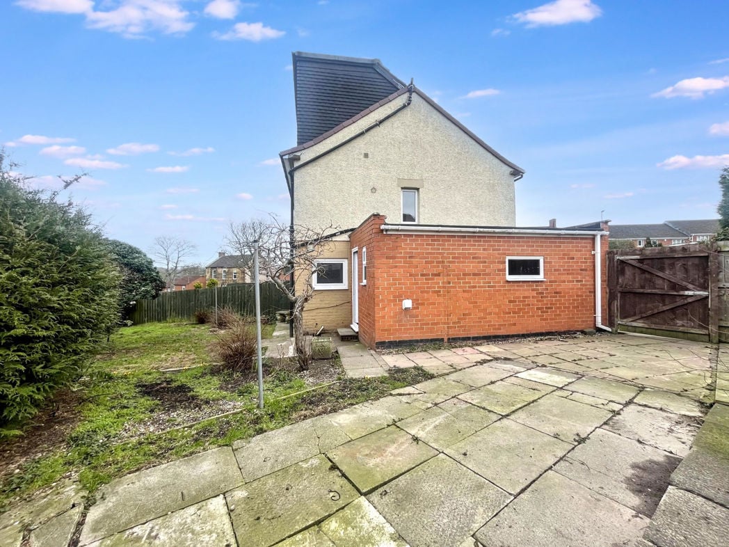 Property image 11 of 12