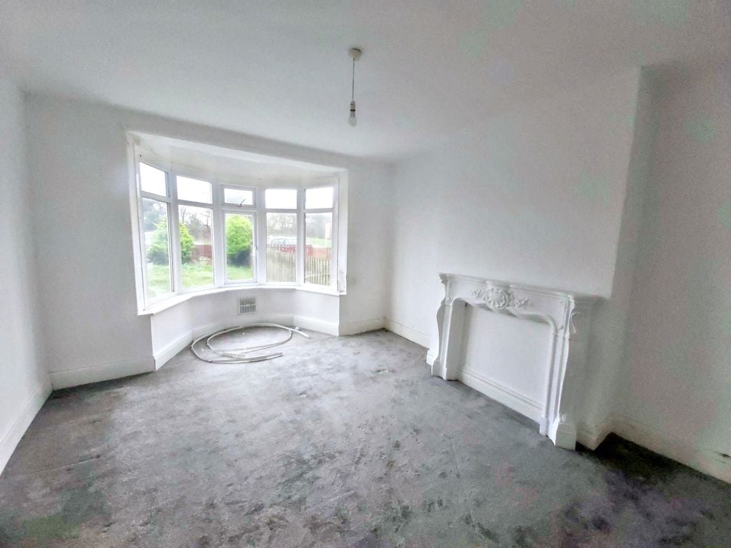 Property image 2 of 8