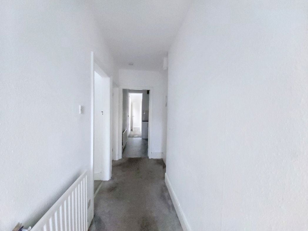 Property image 3 of 8