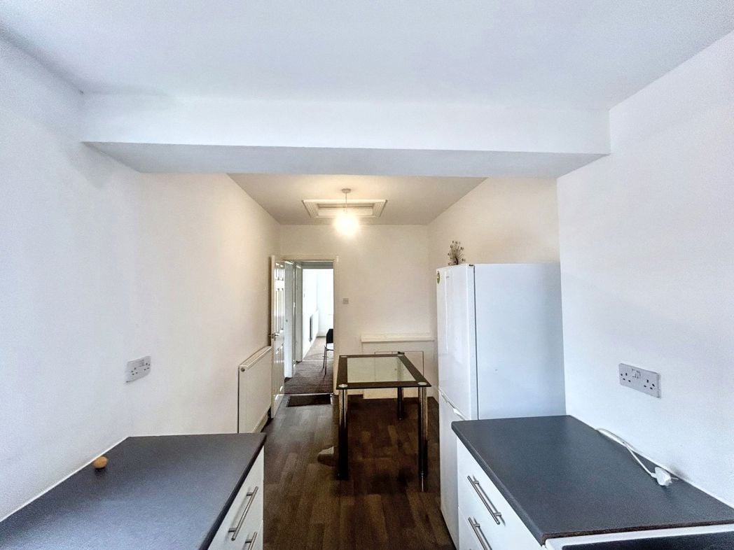Property image 3 of 9