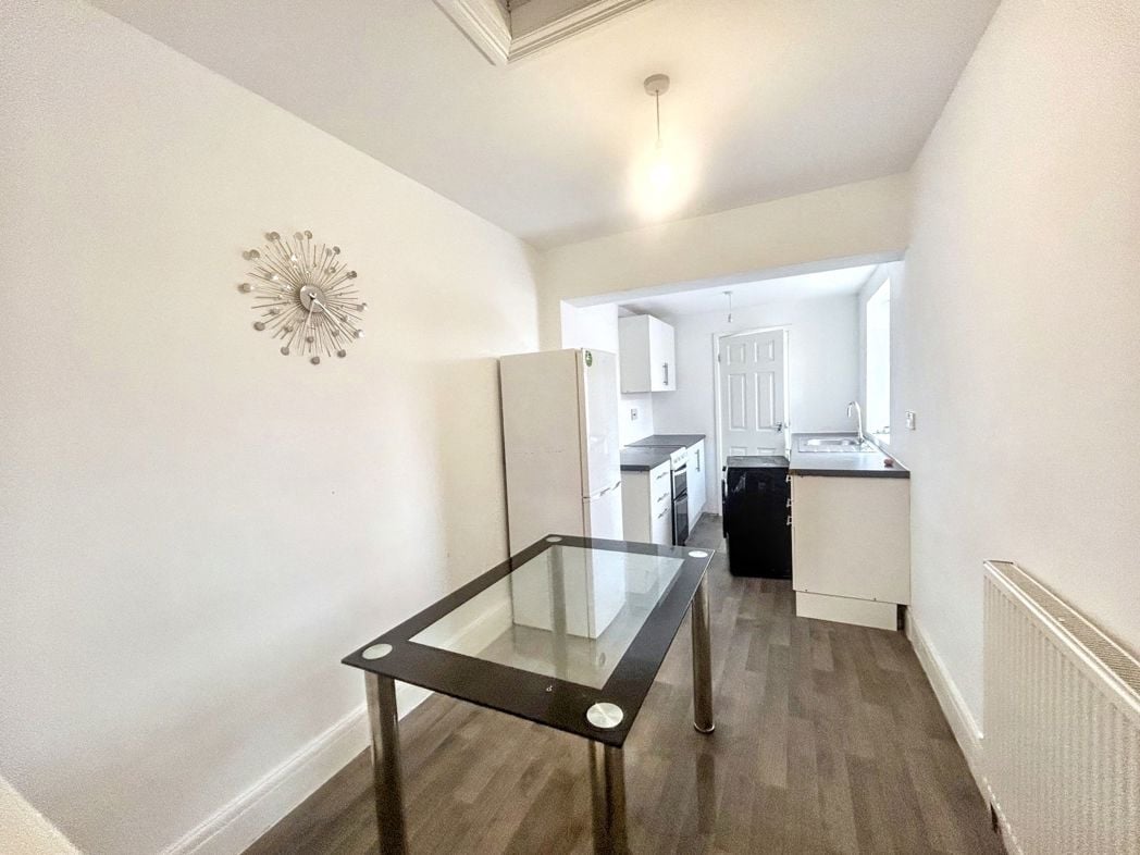 Property image 4 of 9