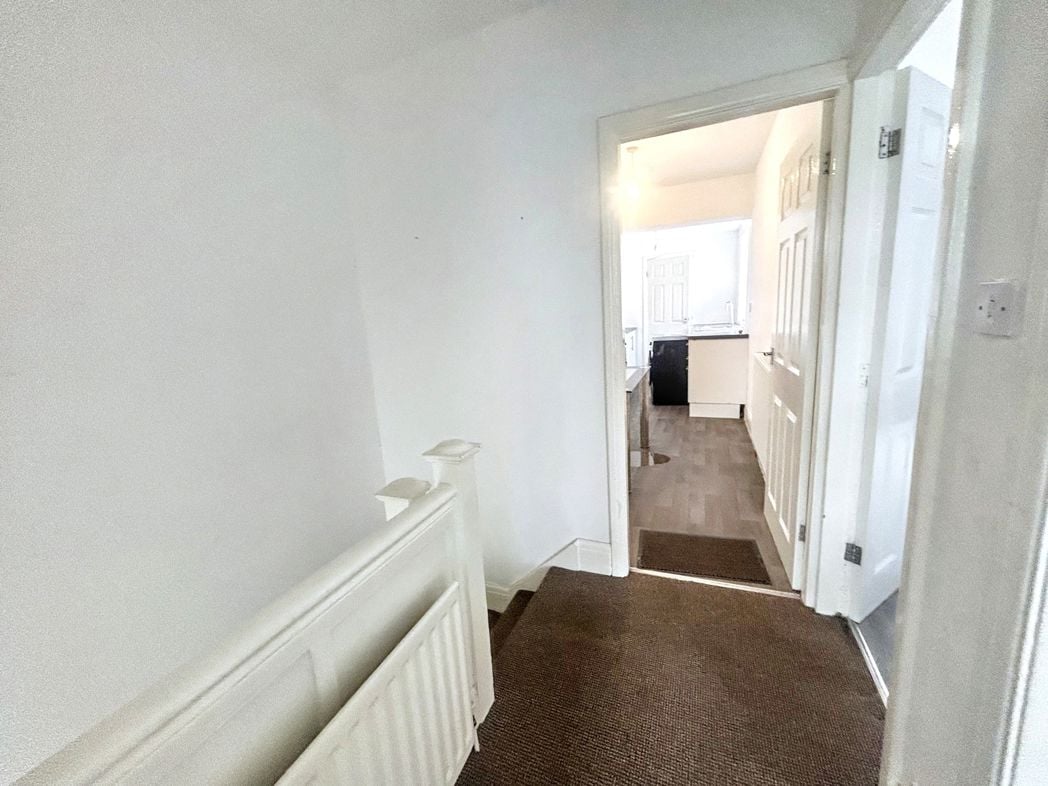 Property image 5 of 9