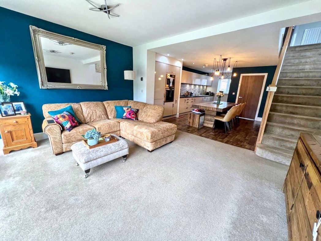 Property image 4 of 13