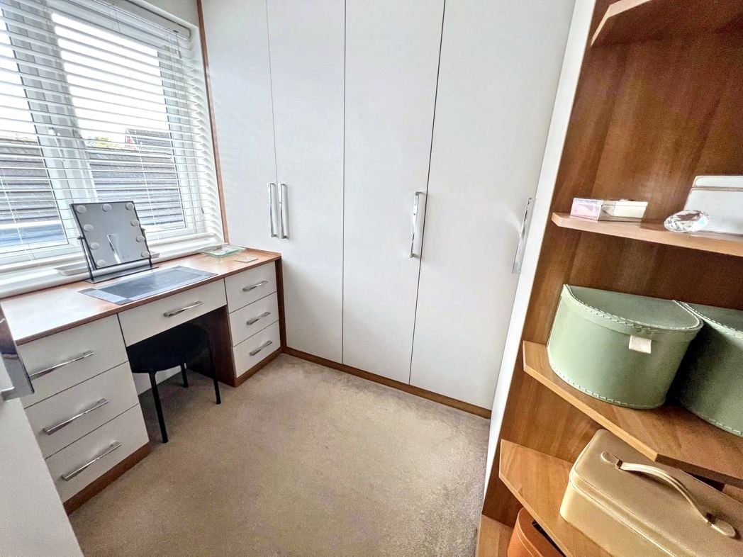 Property image 8 of 13