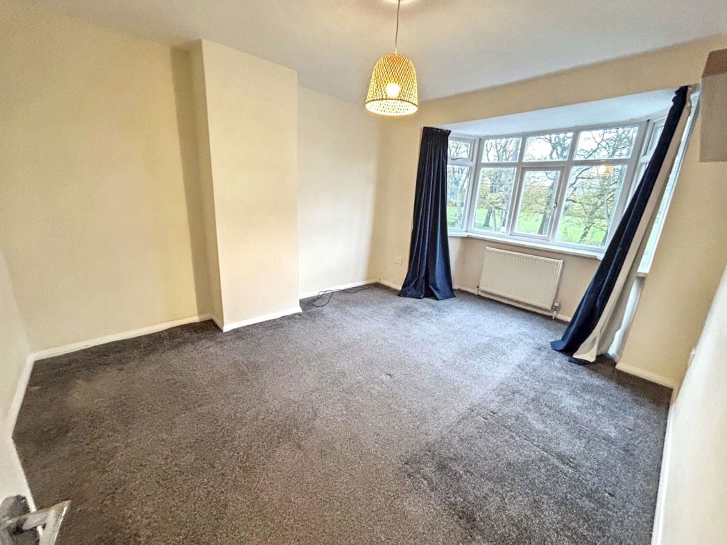Property image 8 of 13