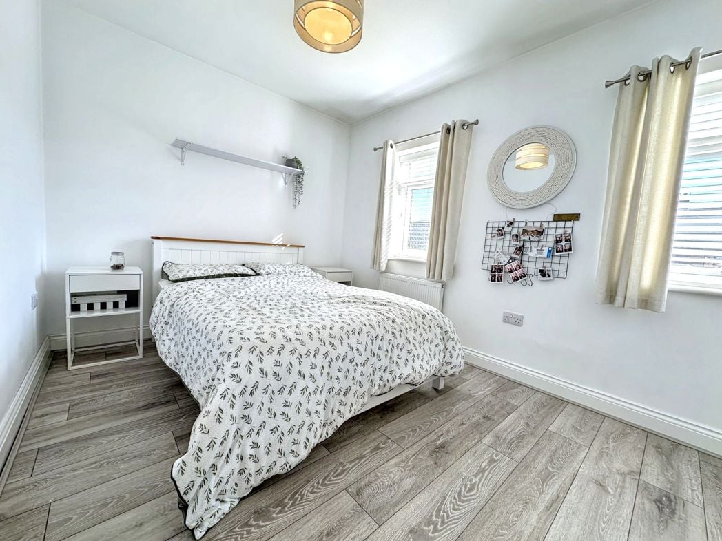 Property image 10 of 17