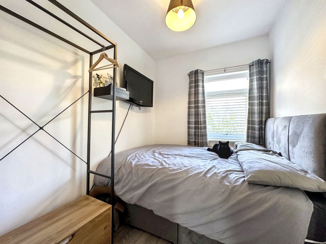 Property image 13 of 17