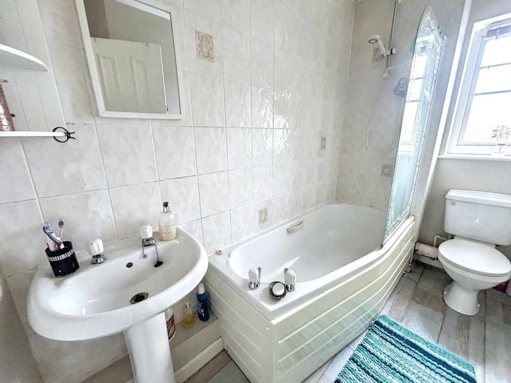 Property image 7 of 8