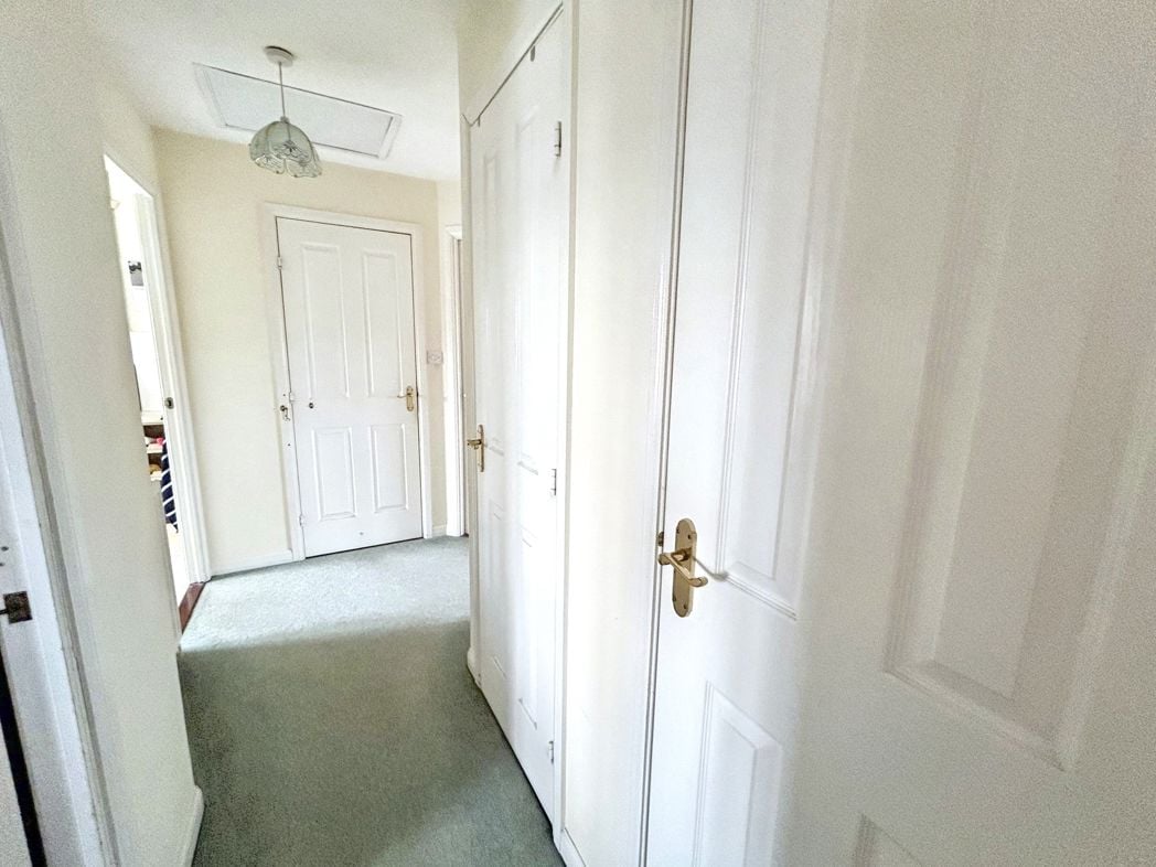 Property image 3 of 8