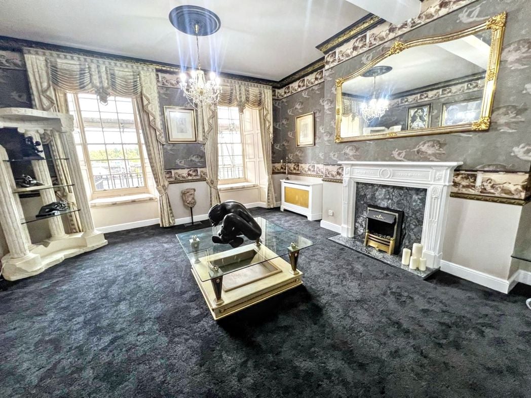 Property image 2 of 14