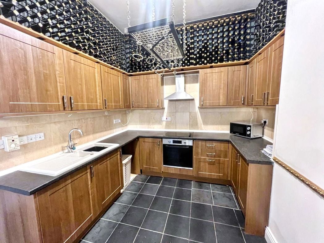 Property image 4 of 14