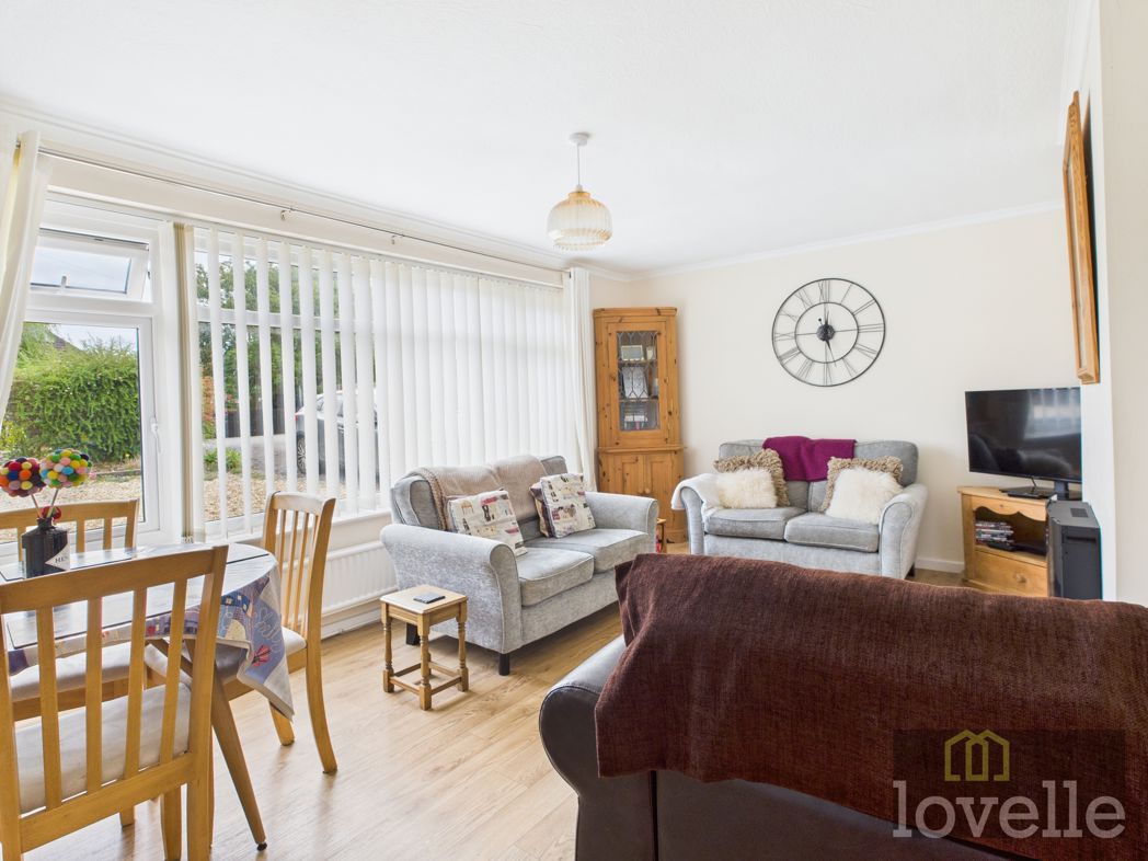 Property image 2 of 13