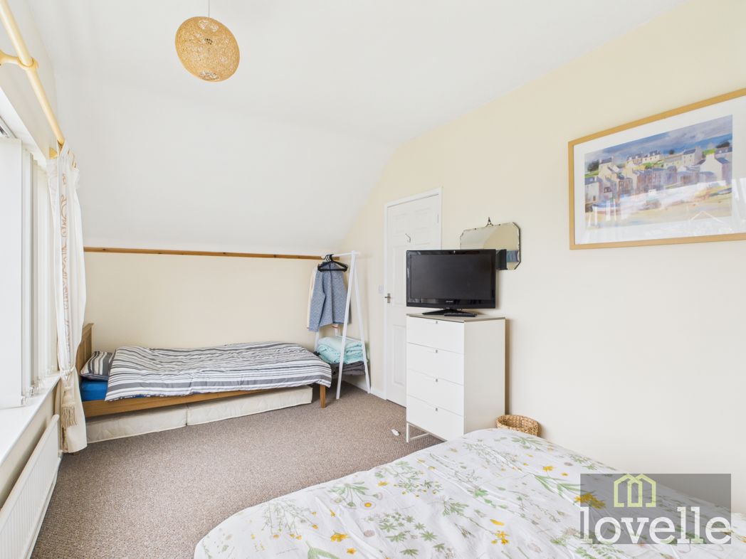 Property image 8 of 13