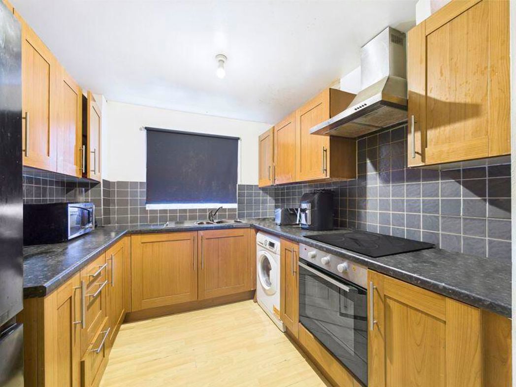 208, Purfleet-on-Thames, Essex, RM19 1LF