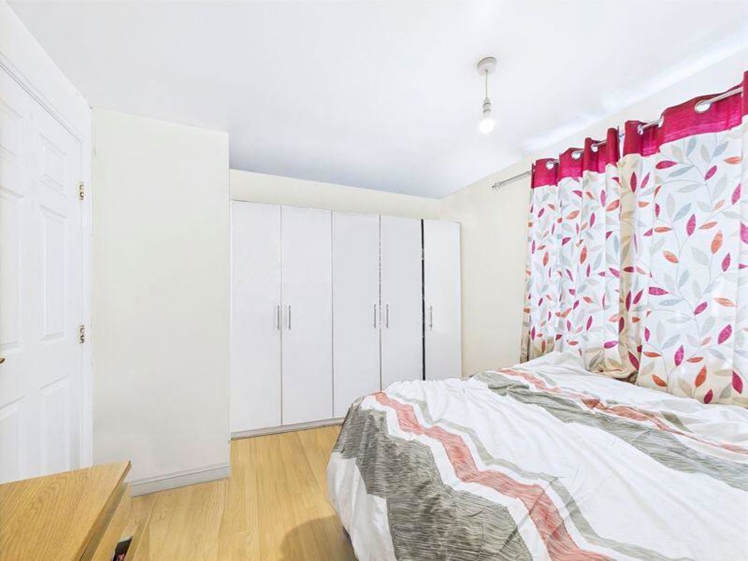 208, Purfleet-on-Thames, Essex, RM19 1LF