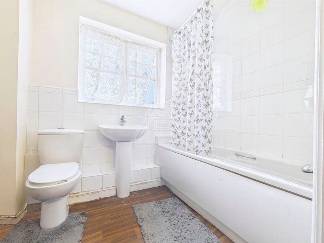 208, Purfleet-on-Thames, Essex, RM19 1LF