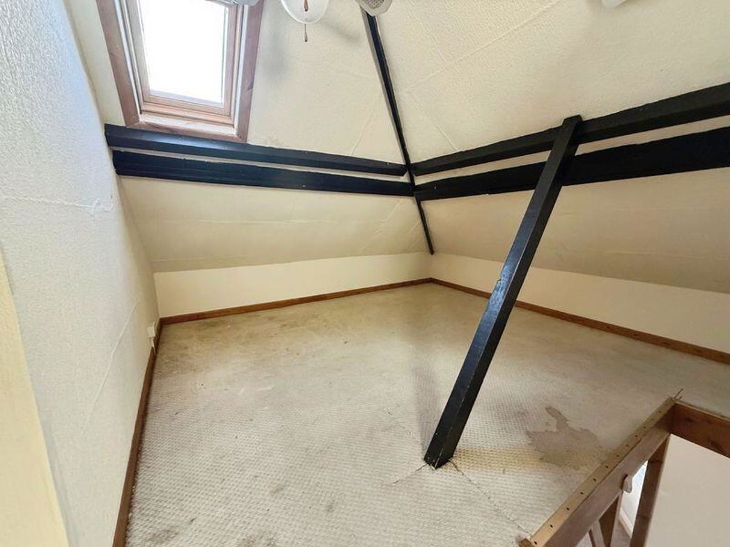 Flat 8, 60, Bournemouth, Dorset, BH1 4DT