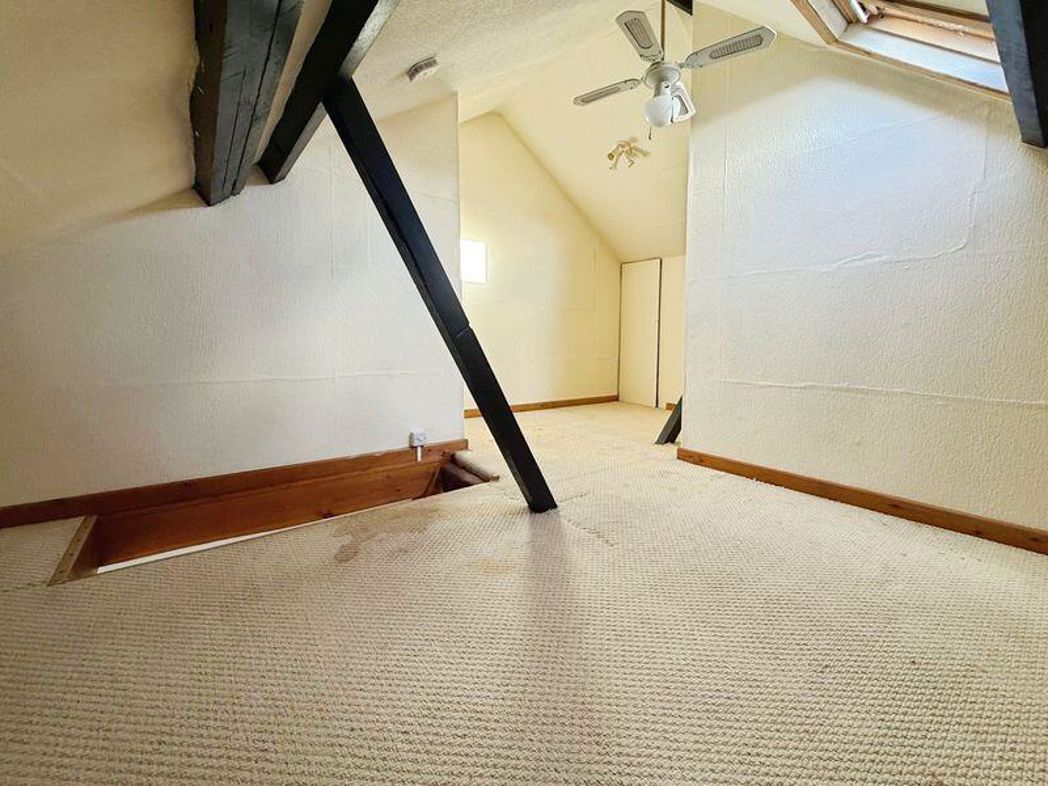 Flat 8, 60, Bournemouth, Dorset, BH1 4DT