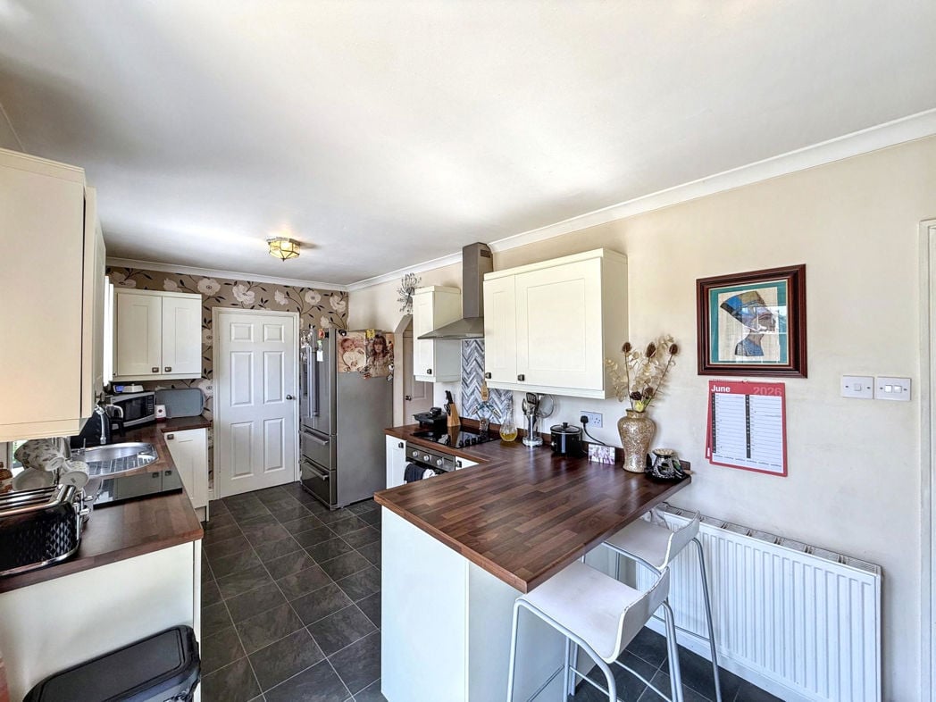 Property image 5 of 18