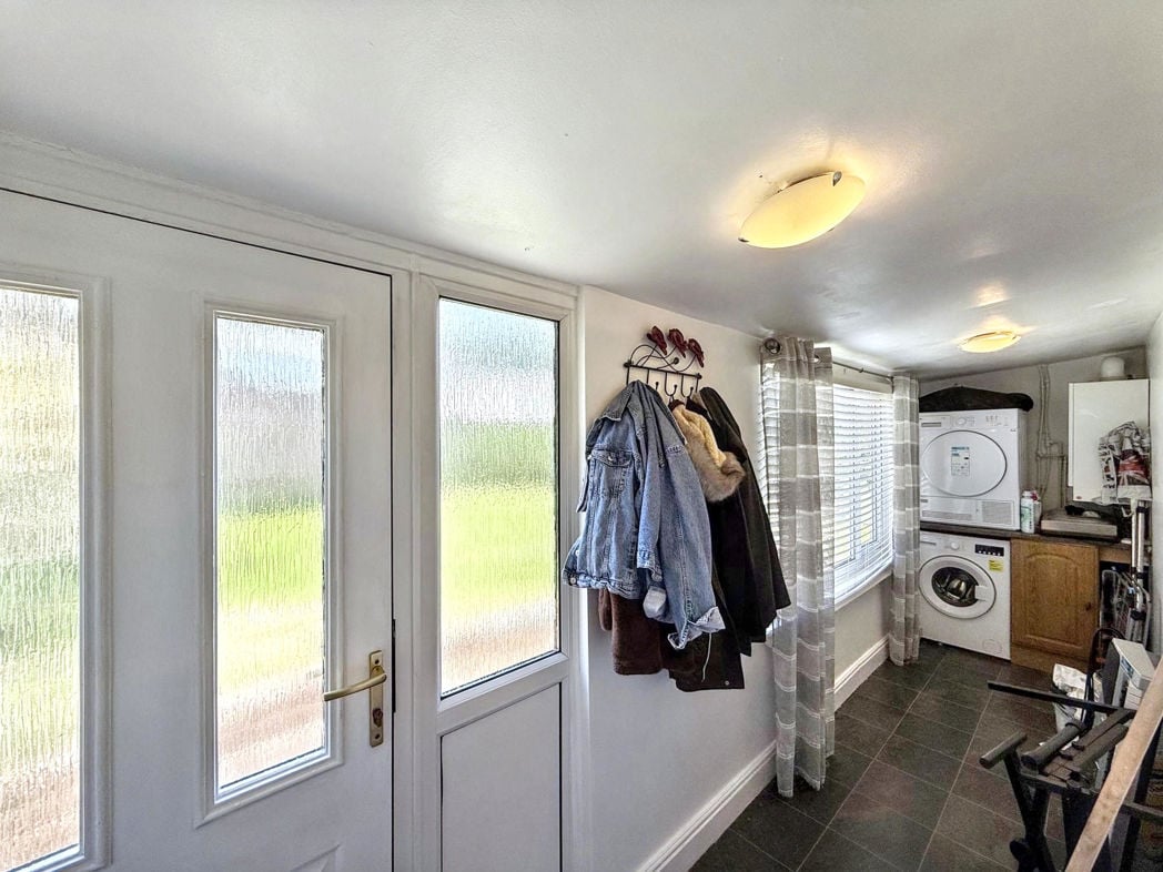 Property image 8 of 18