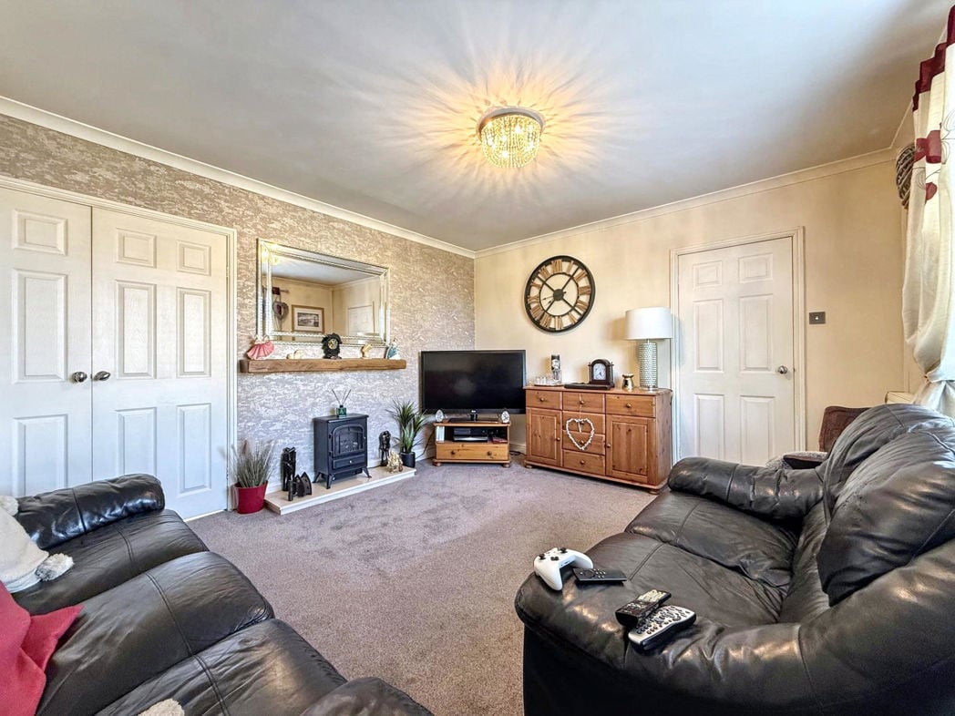 Property image 2 of 18