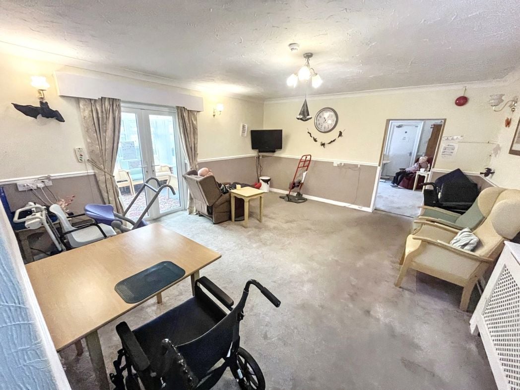Property image 3 of 20