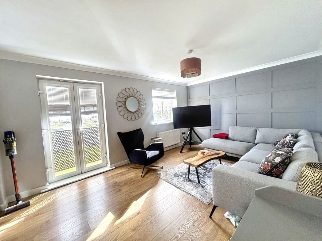 Property image 2 of 10