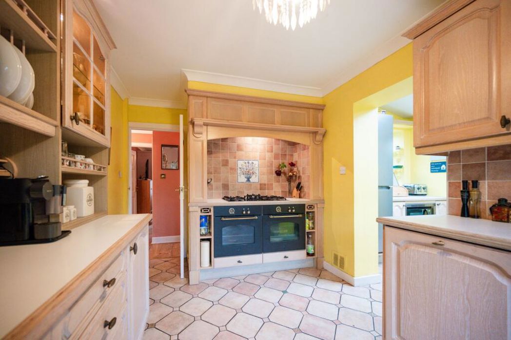 Property image 10 of 30