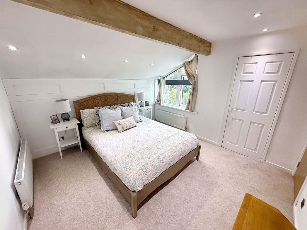 Property image 7 of 12