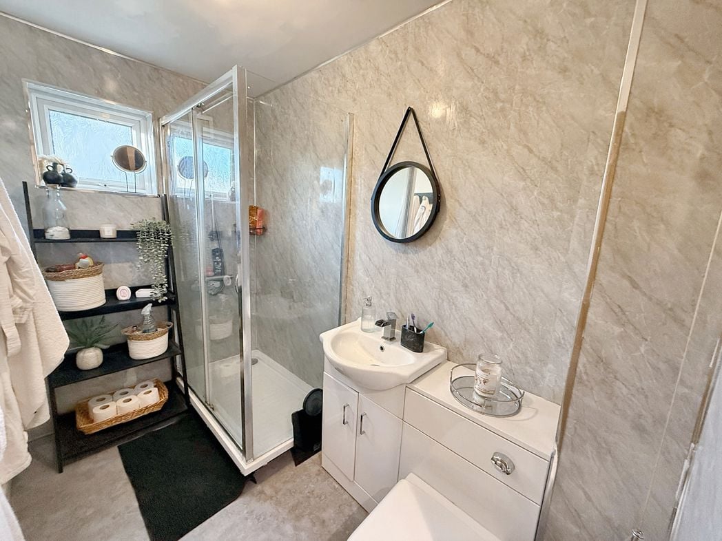 Property image 10 of 12