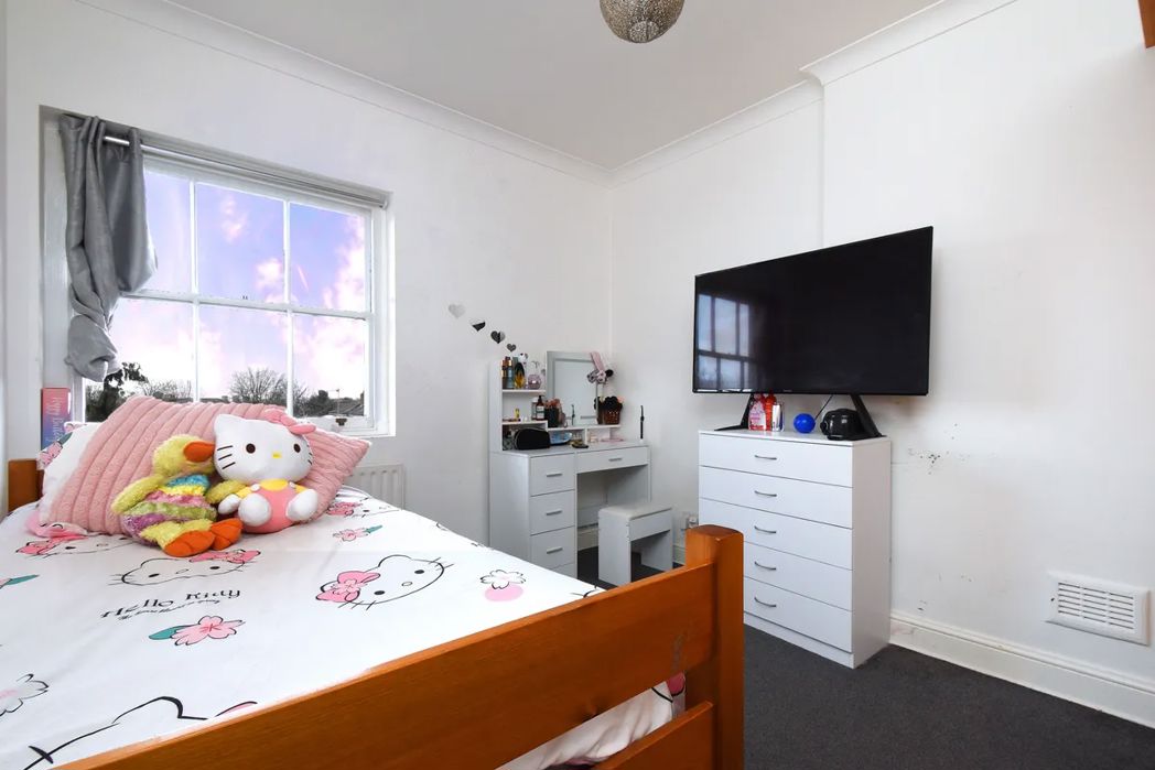 Property image 4 of 6