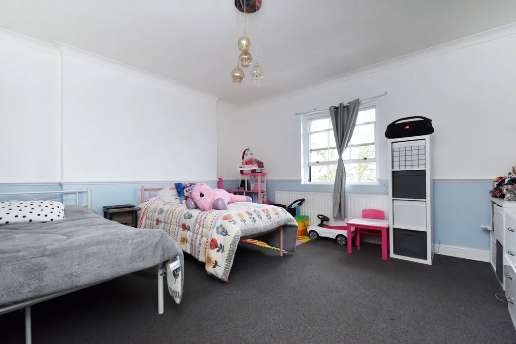 Property image 3 of 6