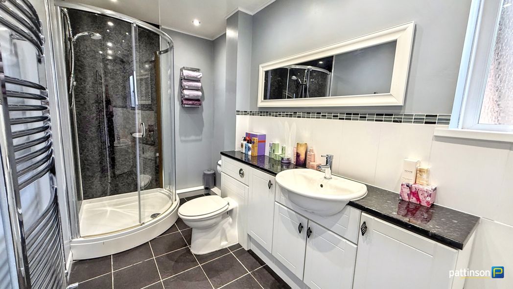 Property image 26 of 50