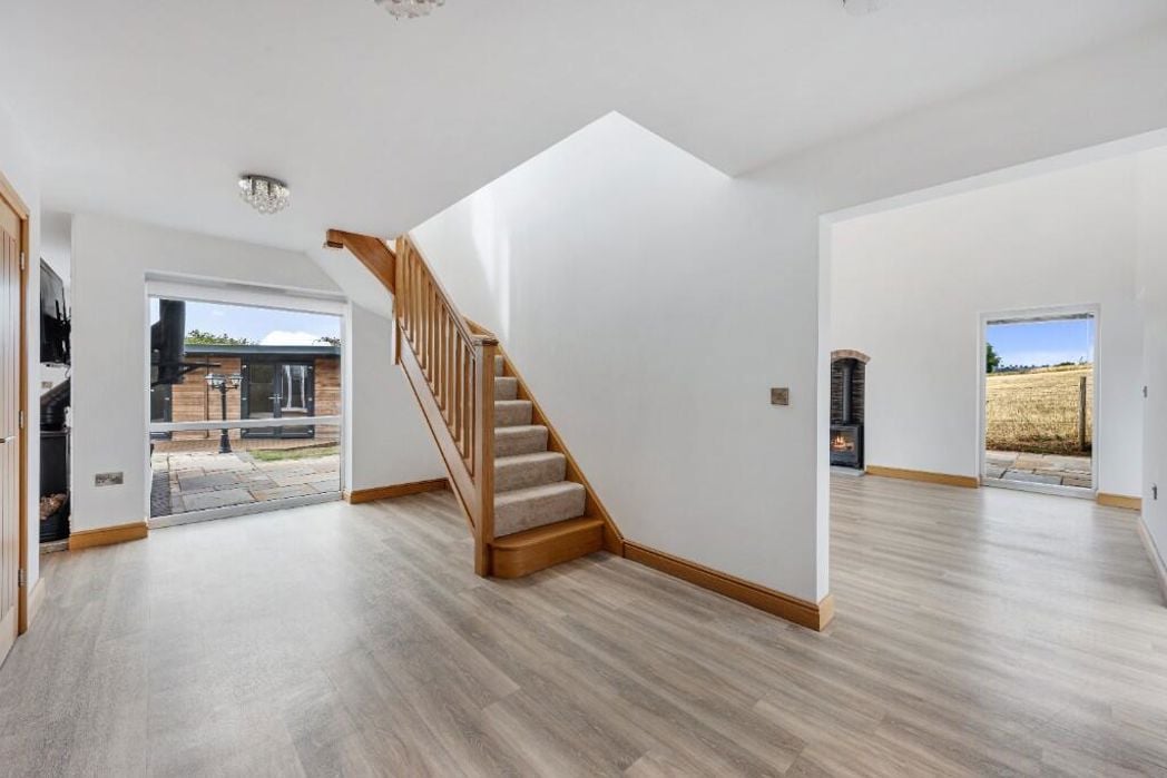 Property image 5 of 17