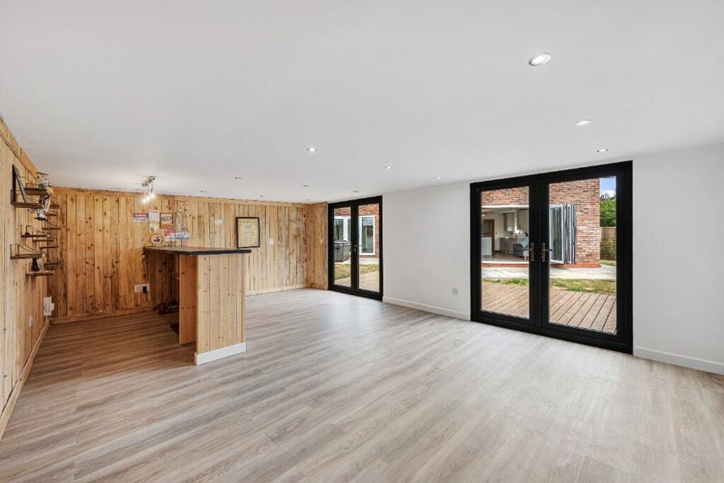 Property image 14 of 17