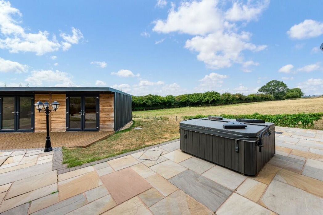 Property image 16 of 17