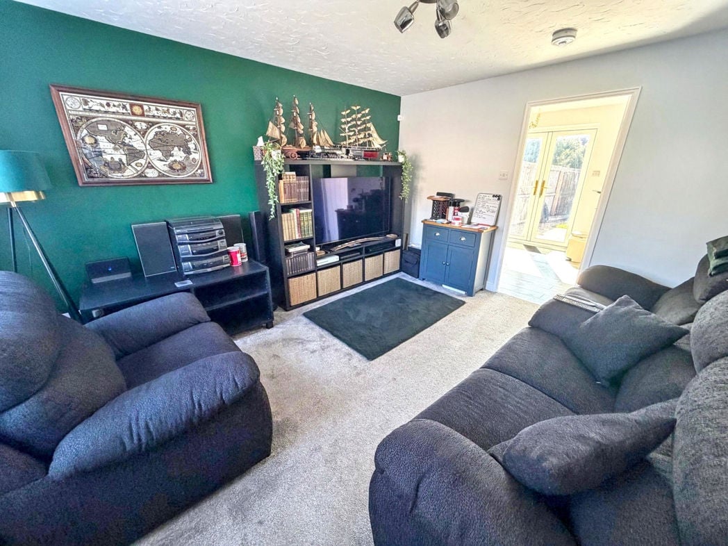 Property image 3 of 11